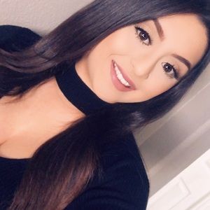 Meet your Posher, Crystal